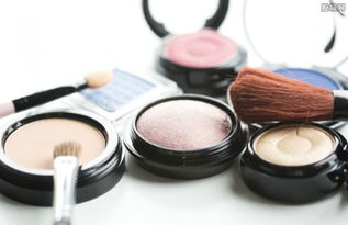 英倫風(fēng)潮 從經(jīng)典護(hù)膚到創(chuàng)新彩妝，英國美妝與衛(wèi)生用品全解析